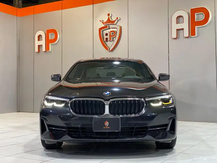 بي ام دبليو 520i 2023 بحالة ممتازة 4