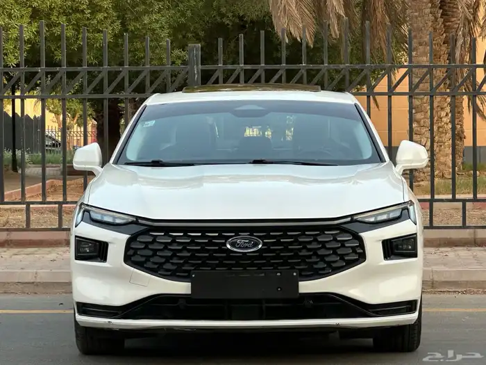 فورد تورس موديل 2023 نص فل ترند بطاقه جمركية 12