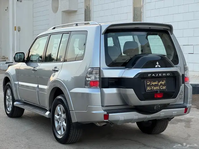 ميتسوبيشي باجيرو 2022 GLS 7