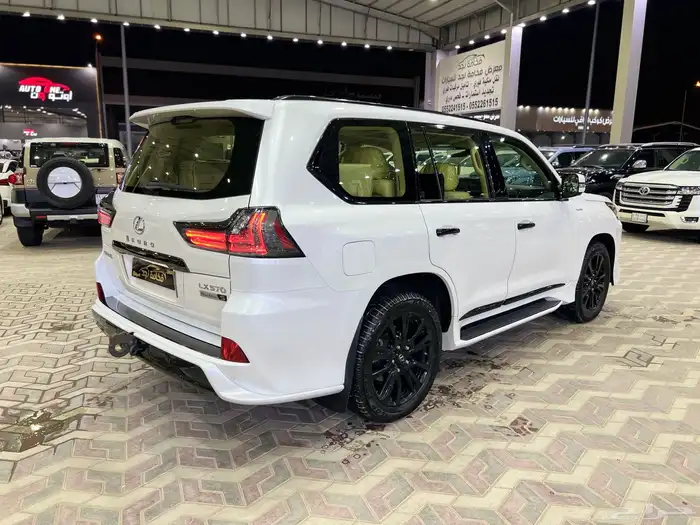 لكزس 2019 بلاك اديشن خليجي ماشي 91 الف قمة فالنظافة 5