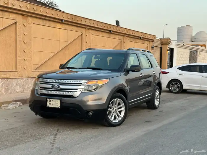 فورد اكسبلورر XLT 2013 فل كامل نظيف للبيع 0