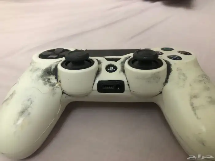 يد بلاستيشن 4 اصليه مافيها خراب ابد 0