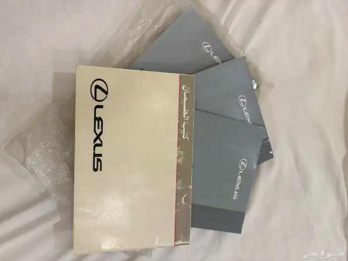 كتلوجات لكزس ES 0