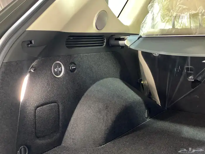 جنسس GV80 2023 ( رويال ) العداد 17 الف فقط 28