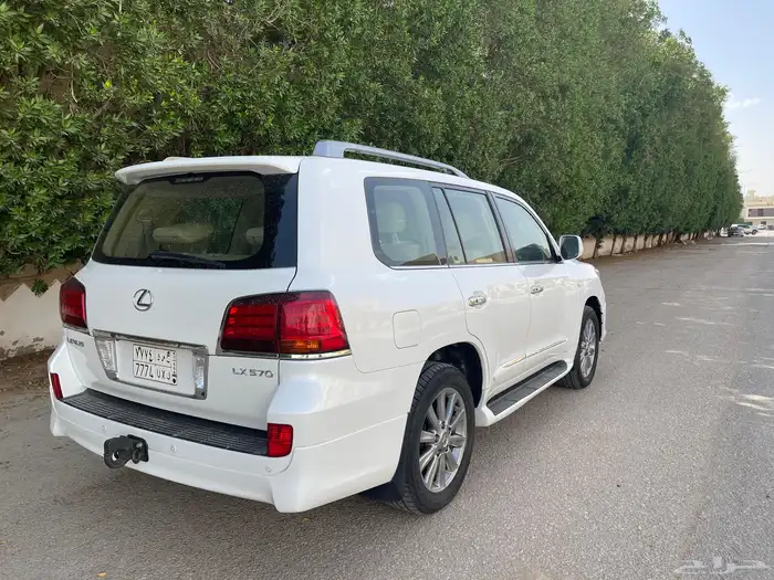 جيب لكزس LX570 بريمي 2010 6