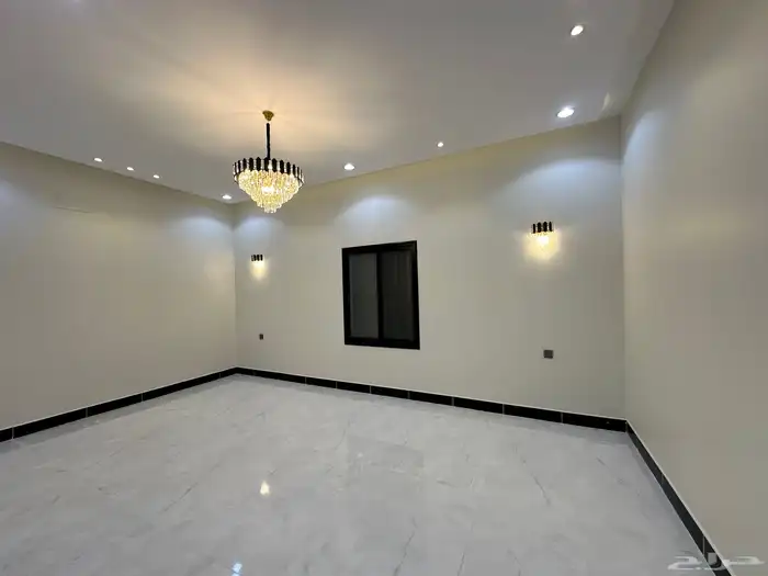 للبيع روف علوى بمدخل سياره مكون من 9 غرف بخميس مشيط 13