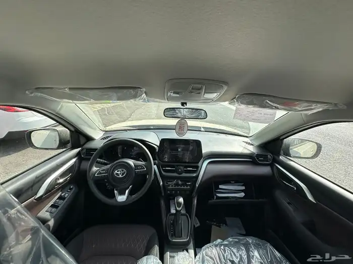 تويوتا اوربان كروزر استاندر ابيض موديل 2026 2