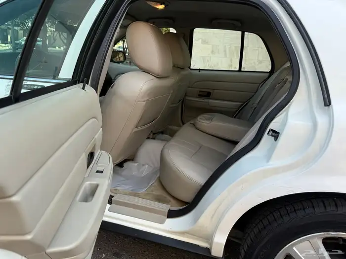 فورد فكتوريا 2011 لايوجد رش محركات وكاله نظيف جدا 9