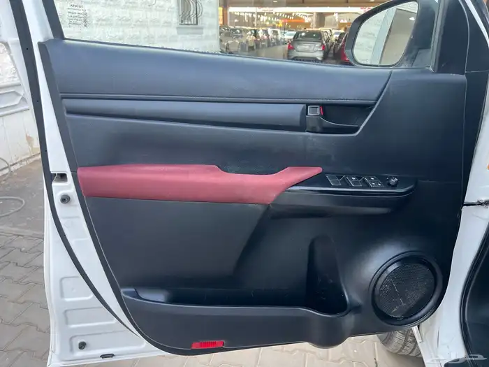 هايلوكس ديزل 2019 نظيف جدا لدى قمة الاطلال 41