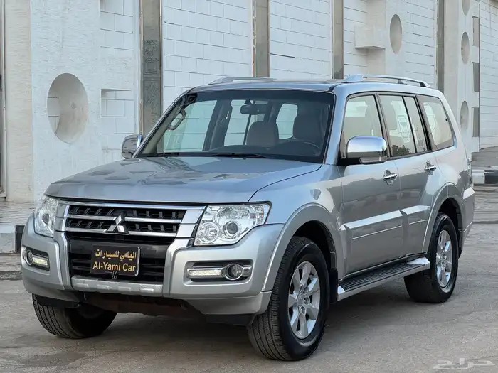 ميتسوبيشي باجيرو 2022 GLS 3