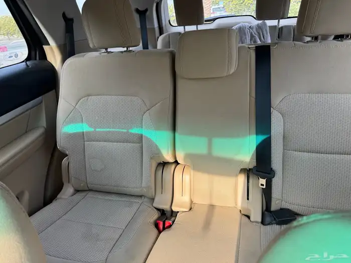 فورد اكسبلور موديل 2017 نص فل وفتحتين سقف 3