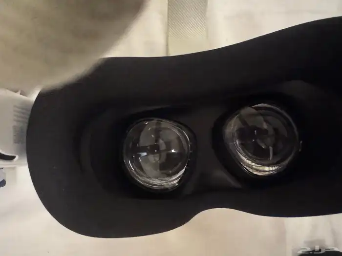 ميتا كويست لي شهرين من يوم شريتها نضيفه1300ريال 2