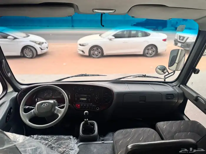 باص هونداي كونتي 2015 ديزل 30 راكب 8