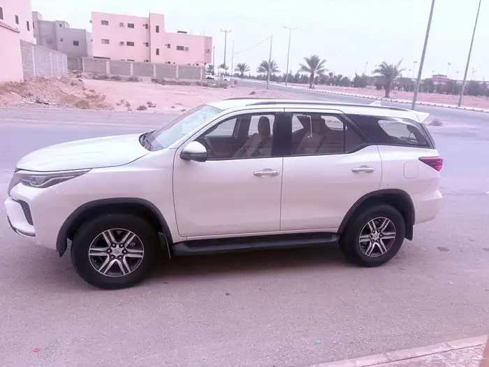 فورتشنر 2022 ديزل البيع 6