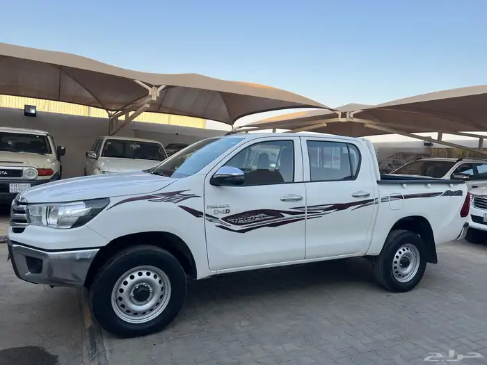 هايلوكس ديزل 2019 نظيف جدا لدى قمة الاطلال 25