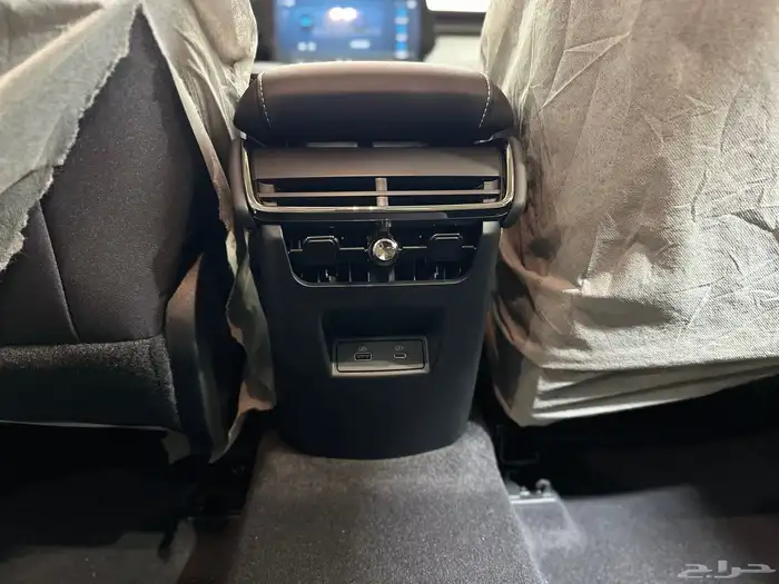 فورد تورس تيتانيوم م2026 13