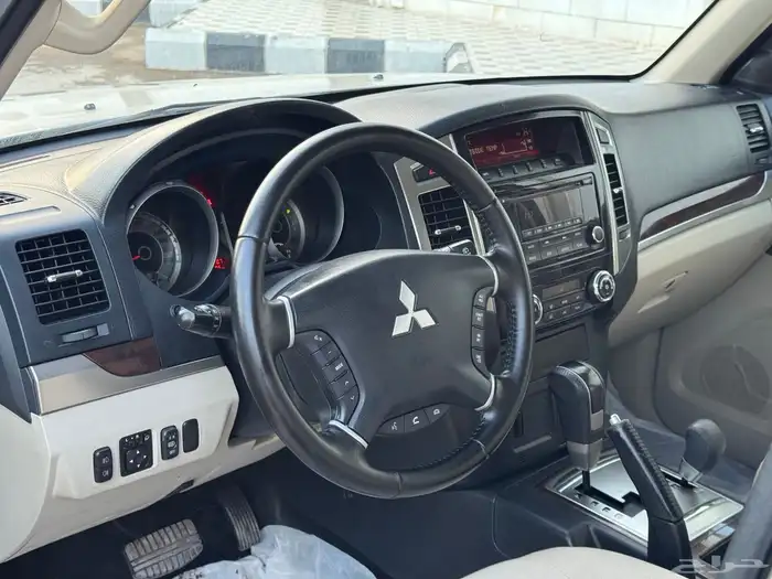 ميتسوبيشي باجيرو 2022 GLS 24