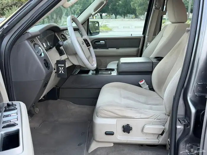 فورد اكسبديشن 2014 دبل نضيف للبيع 23