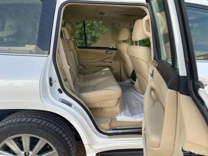 جيب لكزس LX570 بريمي 2010 15