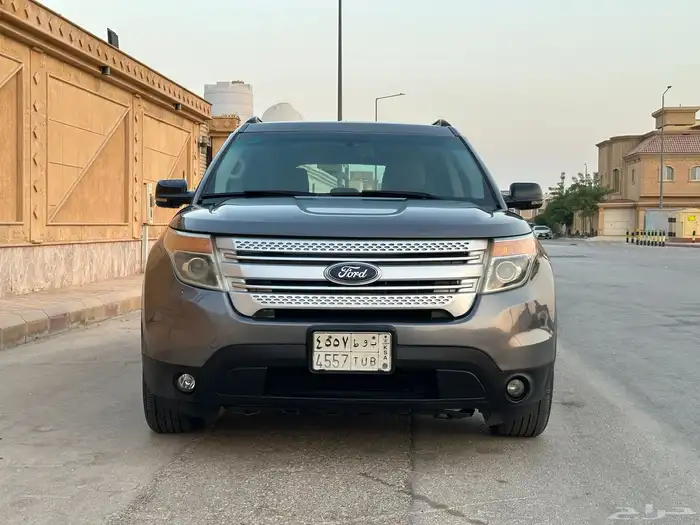 فورد اكسبلورر XLT 2013 فل كامل نظيف للبيع 3