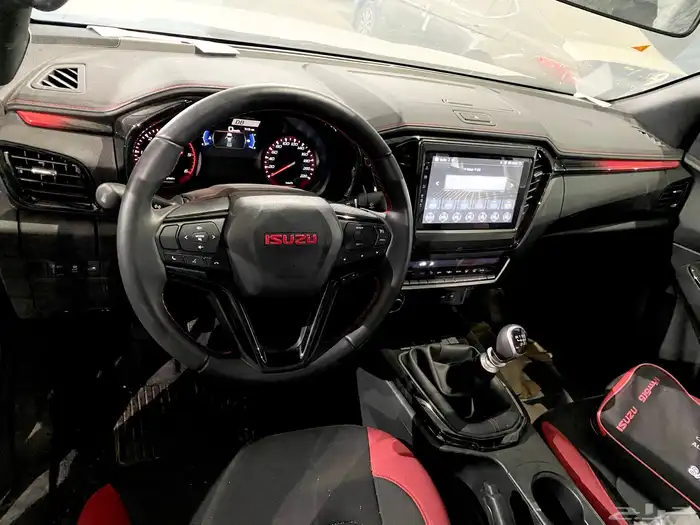 ايسوزو ديماكس غمارتين GT 2024 قير عادي 4