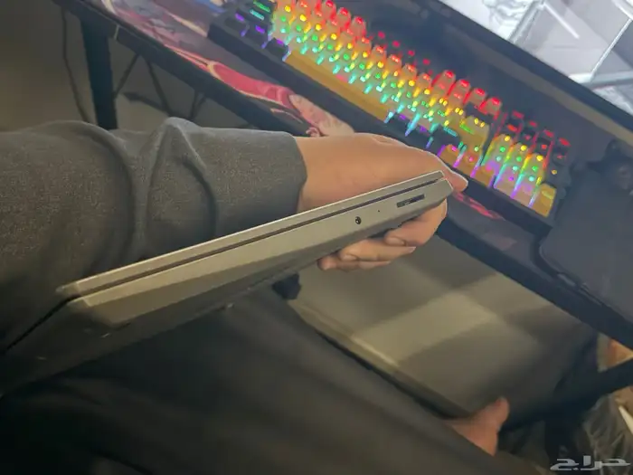 للبيع لابتوب 5