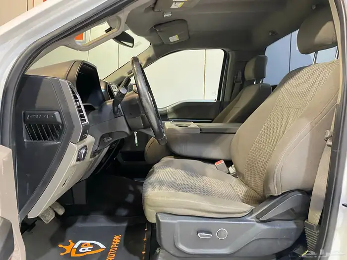 فورد F150 2017 فل كامل بحاله نظيفه جدا 19