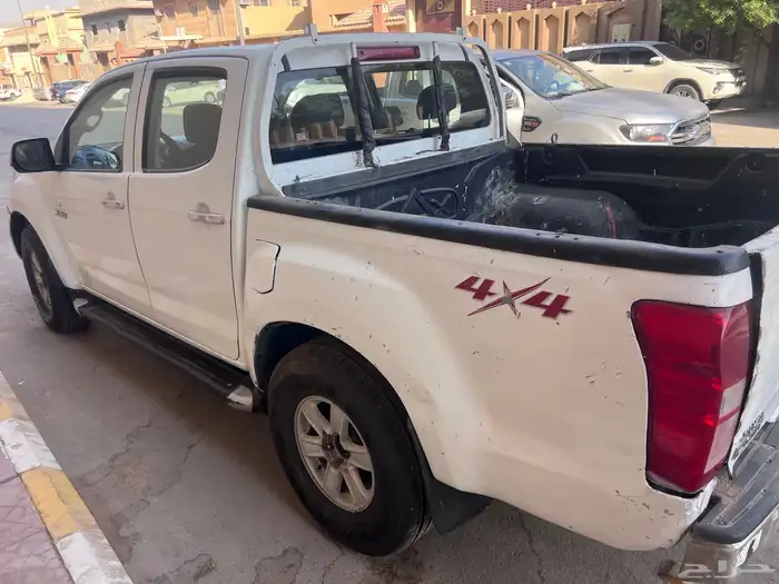 ايسوزو 2013 ديزل مكينه كبيره 5