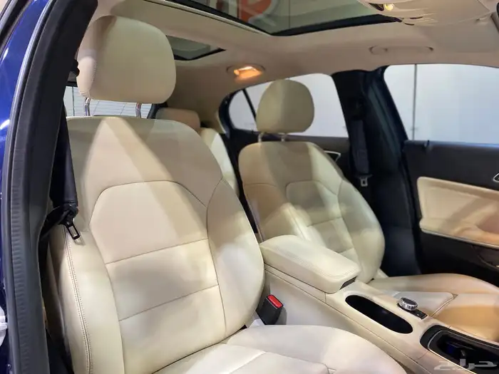 مرسيدس GLA250 2018 بحالة ممتازة 18