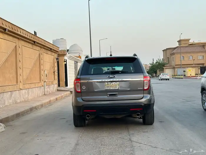 فورد اكسبلورر XLT 2013 فل كامل نظيف للبيع 7