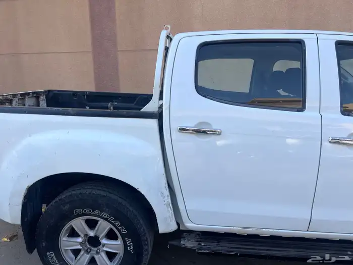 ايسوزو 2013 ديزل مكينه كبيره 3