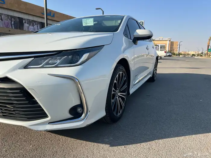 للبيع كورولا 2021 او للبدل بجيب اكستريل دبل موديل حديث 2