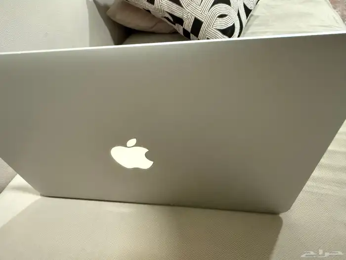 ماك بوك برو 1