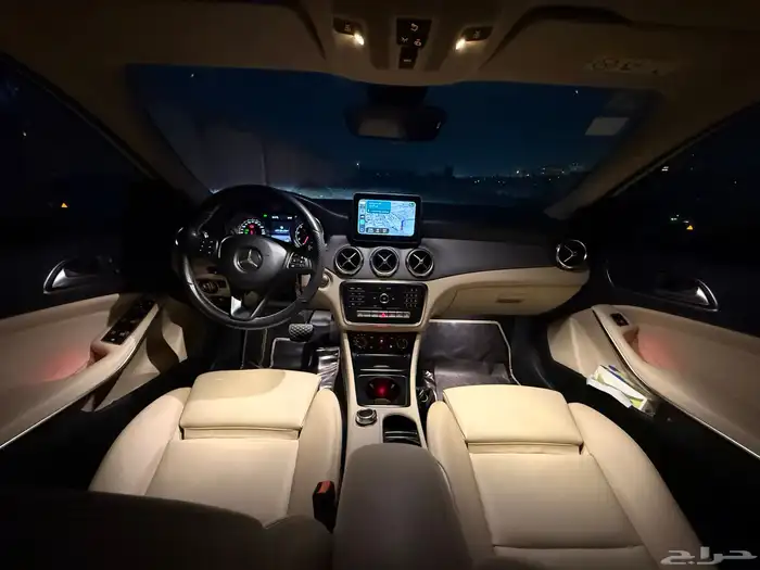 مرسيدس GLA250 استخدام شخصي كالجديده 7