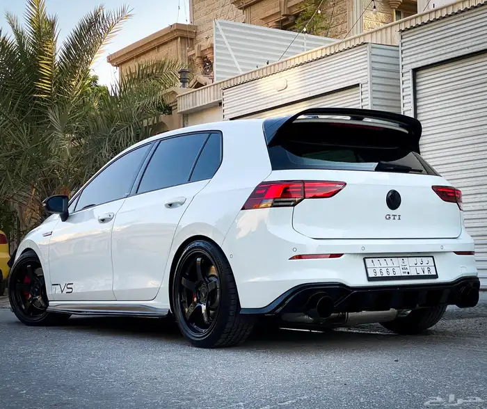 فولكس واجن جولف GTI MK8 2022 4