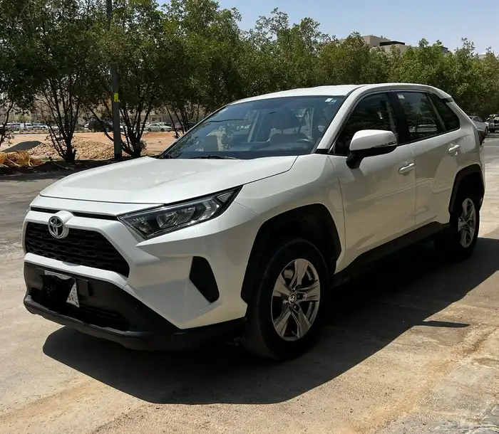 تويوتا رافور بنزين دبل موديل 2022 1