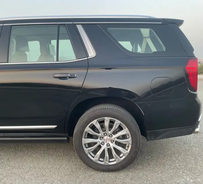 يوكن دينالي 2022 شبه جديد 3