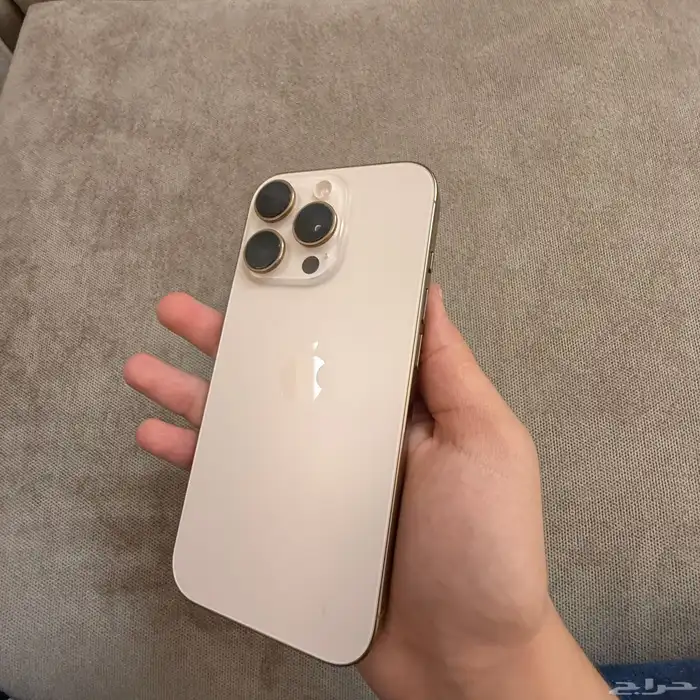 ايفون 16 برو 10