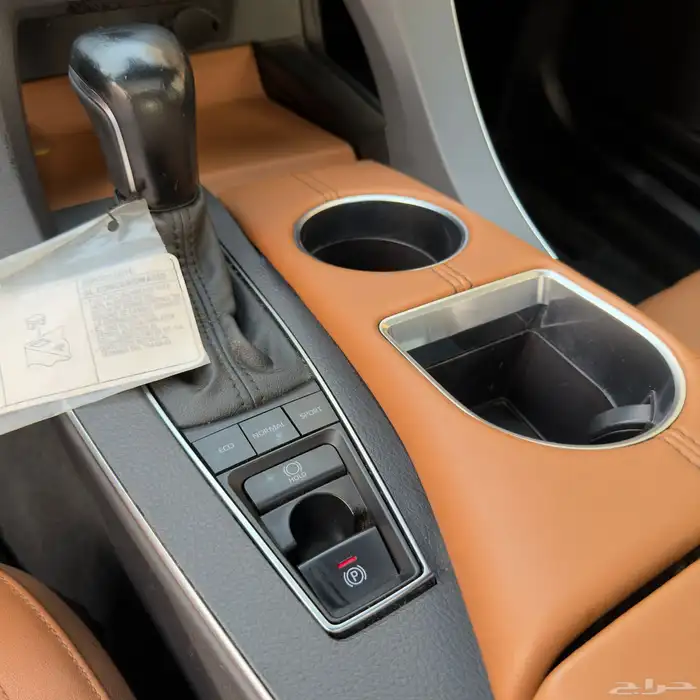 للبيع افالون 2022 بريميوم شبه الجديده 42