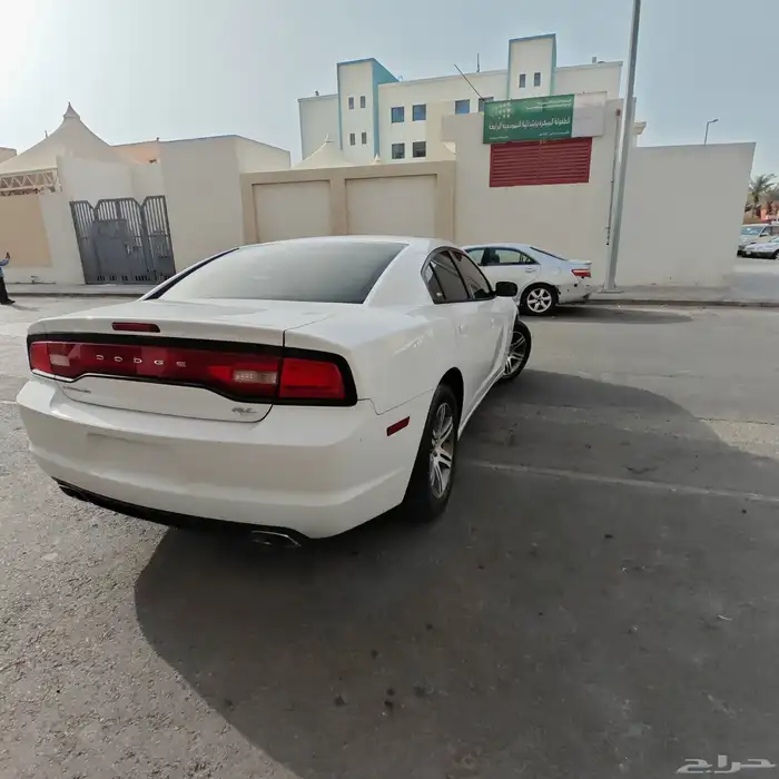 دودج تشارجر 2014 RT V8جير ماكينه بدي شاص وكاله شد بلد نظيفه 3
