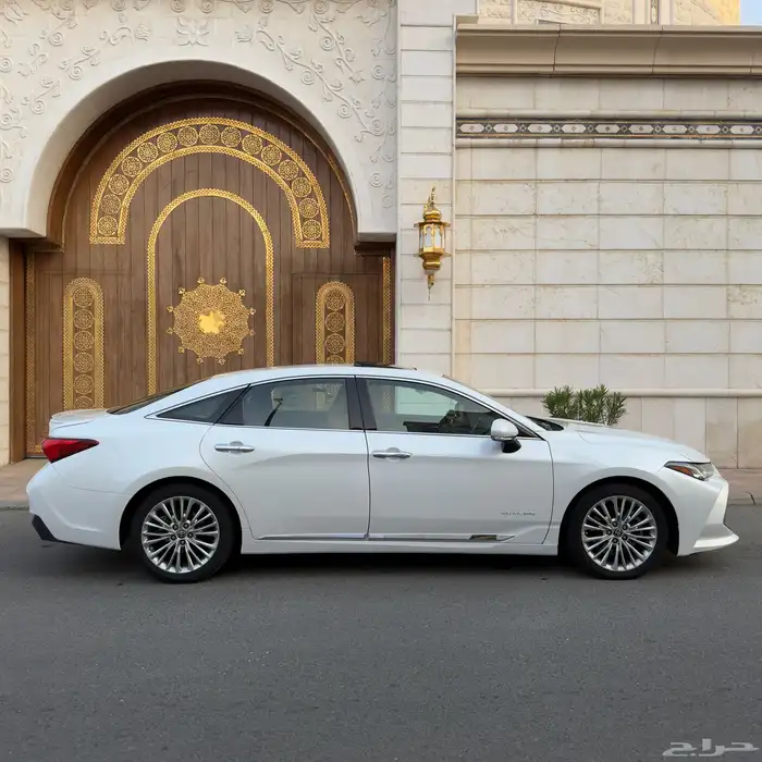 للبيع افالون 2022 بريميوم شبه الجديده 14