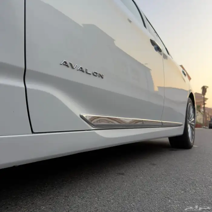 للبيع افالون 2022 بريميوم شبه الجديده 22