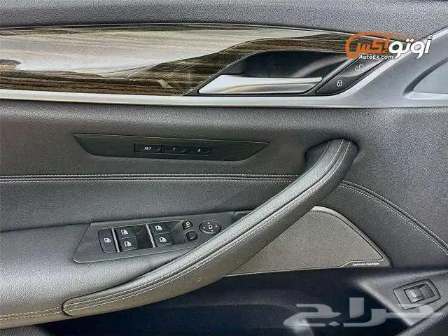 2021 بي إم دبليو 530i 9