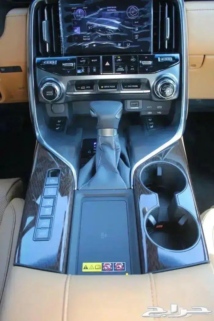 لكزس LX600 BBماشي 6000 الاف كيلو 2025 6