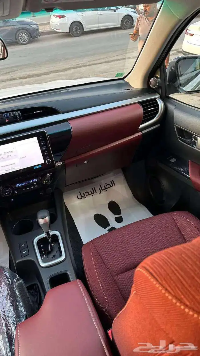 تويوتا هايلكس غمارتين بنزين اتوماتيك خليجي 2025 6