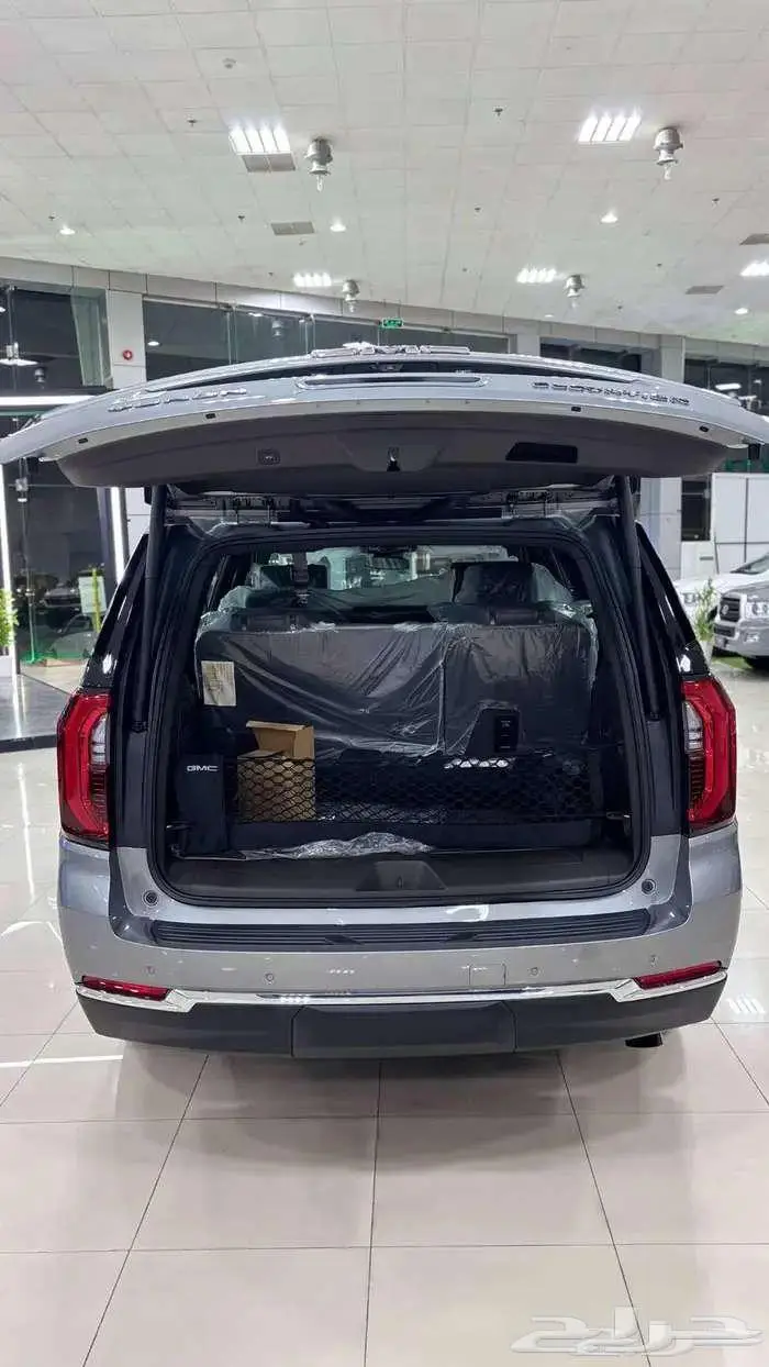 جي ام سي يوكن الفيشن 2025 8