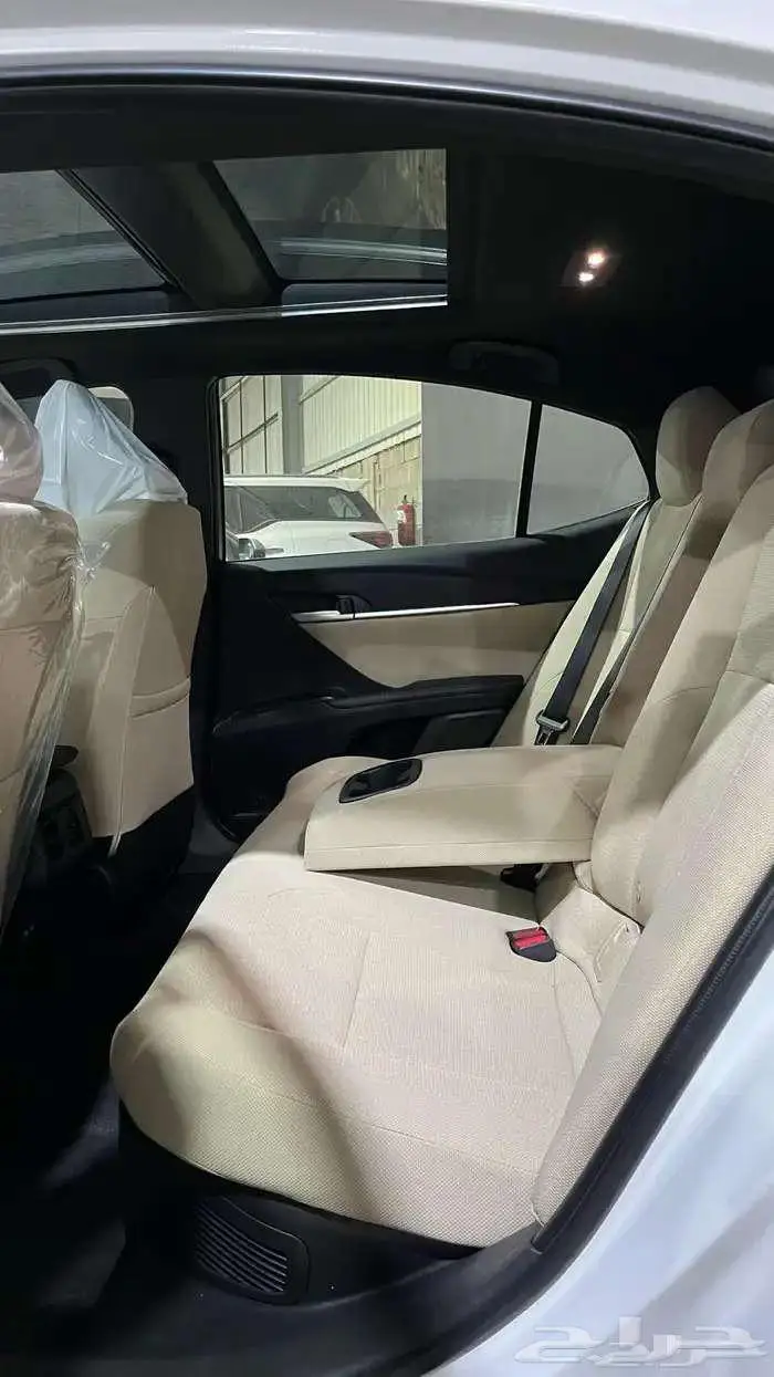 تويوتا كامري LE هايبرد 2025 تحطيم الاسعار 6