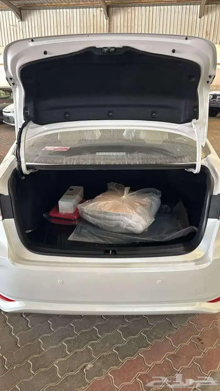 تويوتا كورولا XLI 2026 ستاندرد 2.0 CC كاش واقساط 4