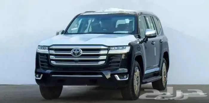لاندكروزر VX موديل 2024 بنزين حبه فقط لون اسود 1