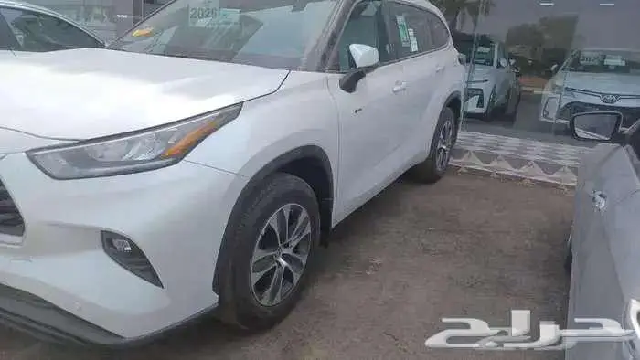 هايلاندر نص GLE ابيض 2025 12